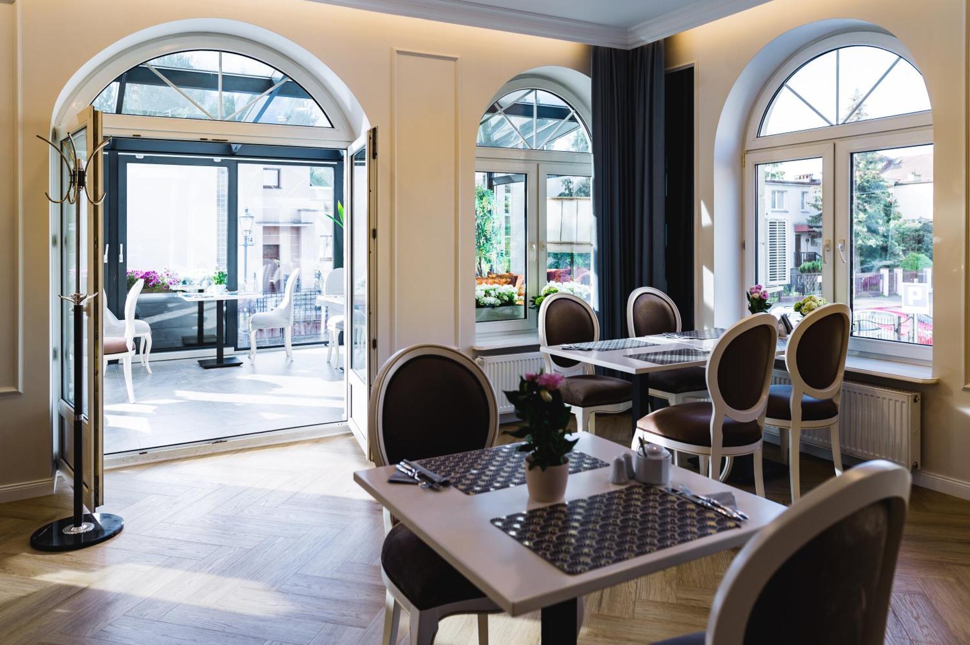 Moris Boutique Beach Hotel Gdansk Exterior photo